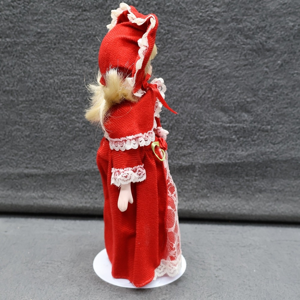 Porcelain Doll Red Dress Colonial America Christmas Doll 1992 Collectible Vtg - Picture 6 of 9